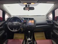 Voiture d'occasion Honda Fit 1.5L essence du Japon, économique, idéale pour les trajets quotidiens, haute fiabilité, petite berline à vendre