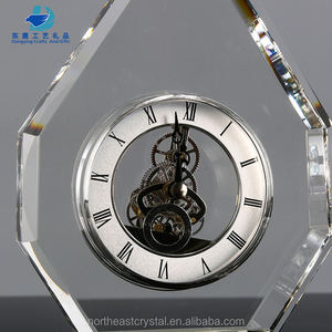 Hình Dạng Độc Đáo Thiết Kế Mới Rõ Ràng Pha Lê Thủy Tinh Kỷ Niệm Bàn Đồng Hồ Quà Tặng Cho Bảng Trang Trí - Product Image 3