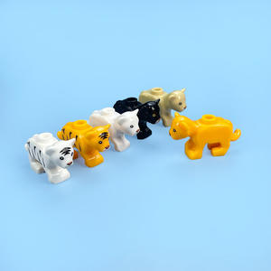 Blocs de construction en petites particules pour animaux : Orang-outan, requin, canard, chèvre, léopard, chaton, cochon - Product Image 2