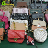 Sacs d'Occasion de Marques Diverses, Sacs à Main et Sacs Bandoulière Seconde Main pour Femme, Sacs de Friperie en Balles