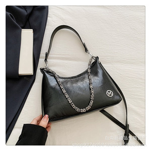 2025ใหม่กระเป๋าสะพายพาดลำตัวสายโซ่รูปพระจันทร์เสี้ยวความจุขนาดใหญ่เรียบง่ายของผู้หญิง - Product Image 6