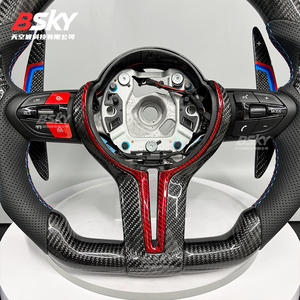 Volante Sportivo in Fibra di Carbonio con LED per <span class=keywords><strong>BMW</strong></span> <span class=keywords><strong>Serie</strong></span> E e F: F10 M5, <span class=keywords><strong>F20</strong></span>, F30 M3, F80 M4, F82 M2, F87, F90, F11, F13, E60, E90, E92 - Product Image 5