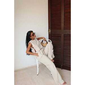 Ensemble moderne décontracté deux pièces par Lali, haut court beige uni et jupe longue, taille XL pour l'été - Product Image 2