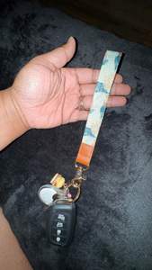 Cordon court de haute qualité pour porte-clés, sangle de cou et dragonne pour carte d'identité, design élégant, pour téléphone, clés de moto et de voiture, promotionnel - Product Image 3
