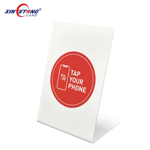 Molde <span class=keywords><strong>gratis</strong></span> 150*100MM NFC sin contacto <span class=keywords><strong>Google</strong></span> <span class=keywords><strong>Play</strong></span> Tarjeta <span class=keywords><strong>de</strong></span> regalo <span class=keywords><strong>Google</strong></span> Review Tap Display Stand - Product Image 6