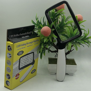 Nouvelle loupe de lecture carrée à main avec grossissement <span class=keywords><strong>2x</strong></span>, <span class=keywords><strong>5</strong></span> LED, pliable, en acrylique PVC, aide pour malvoyants, personnalisable OEM - Product Image 3