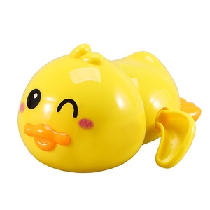 Venta caliente lindo bebé verano baño tiempo agua juguetes pequeña tortuga delfín amigos Ventosa con pato elefante León plástico - Product Image 5