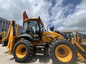 Retroexcavadora JCB 4CX Nueva de Fábrica, Original del Reino Unido, Bajo Mantenimiento, Brazo Extensible, Maquinaria Todoterreno, Disponible en China - Product Image 1