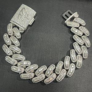 Pulsera de Eslabones Cubanos de Moissanita Premium, Fabricada en Plata de Ley 925 con Piedras VVS para Hombre y Mujer - Product Image 5