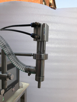 Remplisseuse de buse de remplissage pneumatique semi-automatique Machine de remplissage de shampoing détergent Machine de remplissage de bouteilles en verre