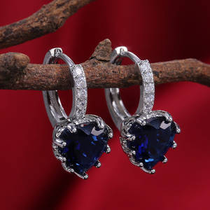Pendientes de Corazón Azul Zafiro, Plata 925, Baño de Rodio, Engaste de Garra, Joyería Romántica para Mujer, para Boda - Product Image 4