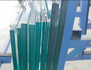 <span class=keywords><strong>Verre</strong></span> feuilleté multicouche durable pour la construction, offrant une longue durée de <span class=keywords><strong>vie</strong></span> - Product Image 3