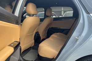 Гибридный автомобиль <span class=keywords><strong>Galaxy</strong></span> L6 2023, 125 км, Starship, с турбонаддувом, литий-железо-фосфатный аккумулятор R17, левый руль, темная кожа, автоматическая коробка передач - Product Image 6