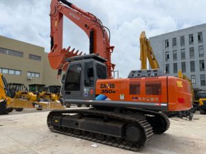 Excavadora de cadenas Hitachi ZAXIS 350H usada y confiable para trabajos en canteras y construcción de movimiento de tierras a gran escala - Product Image 6