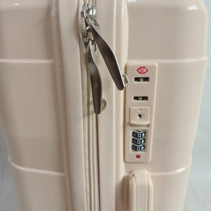 <span class=keywords><strong>Set</strong></span> valigia da viaggio 3 pezzi in PP da donna Trolley impermeabili da 20/24/28 pollici con fodera in poliestere per viaggi da ragazza - Product Image 4