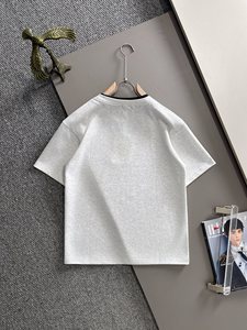 Camiseta <span class=keywords><strong>Henley</strong></span> Casual de Manga Corta para <span class=keywords><strong>Hombre</strong></span>, Estilo Americano, con Cuello en V, Contraste de Colores y Logotipo Bordado Pequeño - Product Image 2