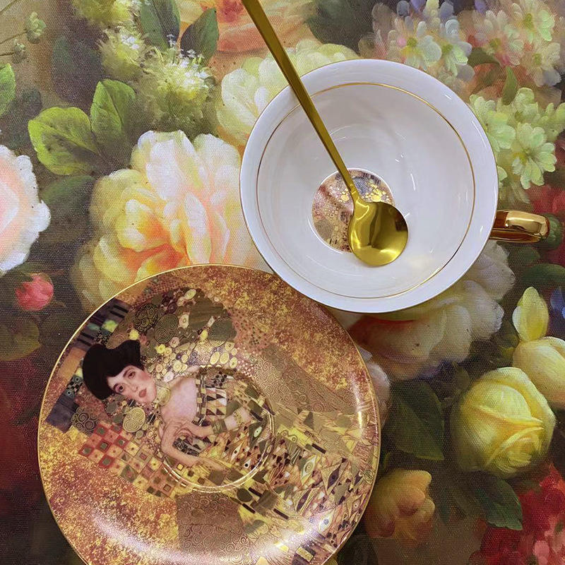 Famous Paintings Drawing Gold Lines