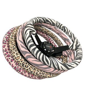 2023 Style chaud personnalisé LOGO support couleur forme <span class=keywords><strong>volant</strong></span> universel imprimé léopard <span class=keywords><strong>volant</strong></span> de voiture - Product Image 1