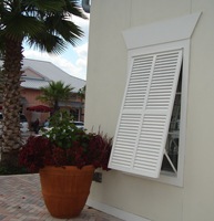 Volet pare-soleil architectural en aluminium, volet anti-ouragan Bahama, volet pliant anti-tempête, volet aérodynamique, lamelle décorative de façade
