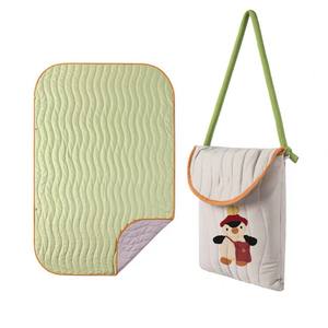 Edredón y almohada dos en uno de estilo portátil con logotipo estampado personalizable para uso en <span class=keywords><strong>aire</strong></span> acondicionado, manta para siesta diurna - Product Image 4