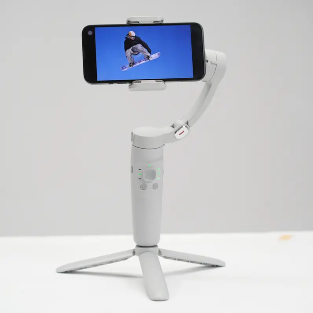 M1 Smartphone Gimbal 3- Handheld Sport Camera Stabilizer for 5.2 3000mAh Battery AI Smart Features for Mobile Phone