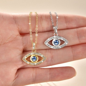 Collier pendentif œil porte-bonheur ajouré en zircon bleu rond de 5 mm serti clos, en cuivre pur plaqué or 14 carats de haute qualité pour homme - Product Image 6