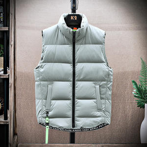 Gilet d'hiver personnalisé en duvet et coton pour hommes et femmes, épais et chaud, brodé, idéal pour les tenues de groupe en extérieur - Product Image 1