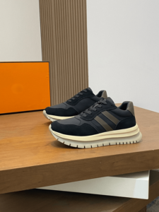 Anti Degradation Timeless Casual Stable Serrated Outsole Breathable Panel Construction Walking Shoe <b>Supportive</b> Sole Cushioning - Product Image 4