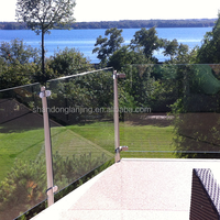 Balustrade en aluminium sans cadre de conception moderne avec des systèmes de garde-corps en verre d'acier inoxydable pour des applications d'hôtel