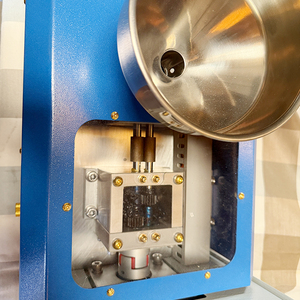 Extrudeuse bivis parallèle co-rotative de laboratoire 1,1 kW, mini ligne d'extrusion pour filaments, fils, barres, plaques et films en HDPE, PE, ABS, PP - Product Image 3