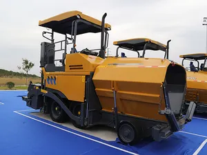 Official 4.5m RP453L Asphalt Road Paver For Urban District And Roadway Construction