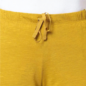 Shorts en coton jaune moutarde à cordon de serrage, taille mi-haute, couleur unie, style décontracté avec poches pour femmes - Product Image 4