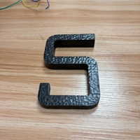Plaque en aluminium texturée martelée, lettres en métal tridimensionnelles, signalétique murale, résistante aux intempéries IP65, marque KMT