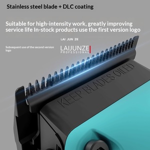 Cortadora y Recortadora de Pelo Eléctrica Profesional para Salón, 7800 RPM, Resistente al Agua, 6 Horas de Autonomía, con Peines Limitadores y Base de Carga - Product Image 2