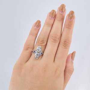 Anello Impilabile Futuristico a Forma di Marquise per Donne, Gioiello da Dito Trendy e Alla Moda - Product Image 3