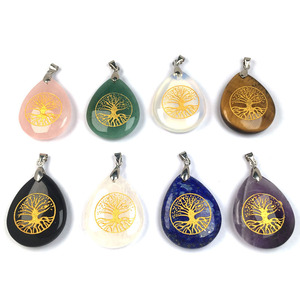 <span class=keywords><strong>Pendentif</strong></span> en pierre en forme <span class=keywords><strong>de</strong></span> goutte d'eau avec gravure unilatérale <span class=keywords><strong>Arbre</strong></span> <span class=keywords><strong>de</strong></span> <span class=keywords><strong>Vie</strong></span>, <span class=keywords><strong>pendentif</strong></span> en pierres précieuses colorées avec alliage, vente en gros - Product Image 2