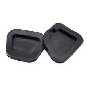 Couvercle en caoutchouc Diffuseur de pare-chocs arrière Bavette en caoutchouc Pédale de pièces automobiles pour voitures automobiles - Product Image 3