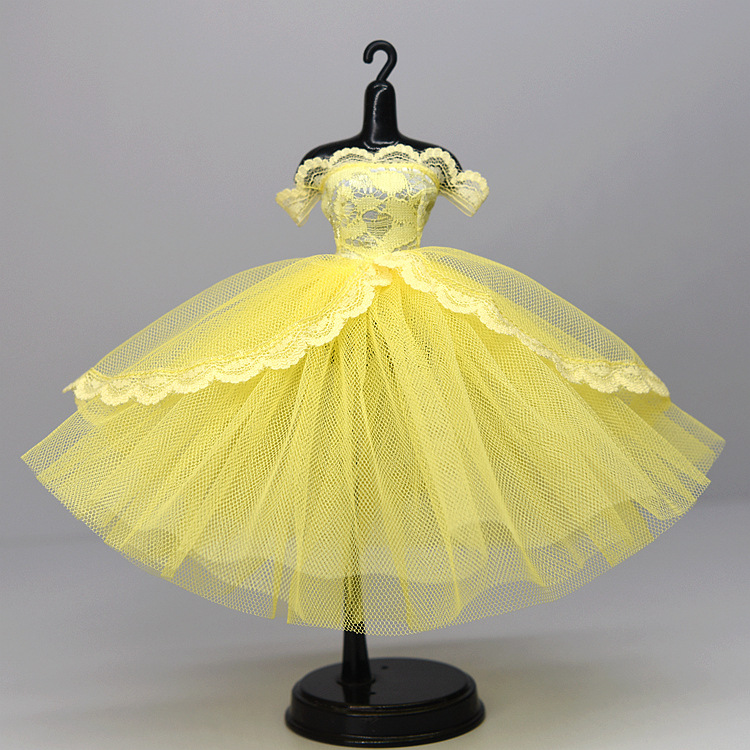 Giallo n. 37 - Solo abbigliamento