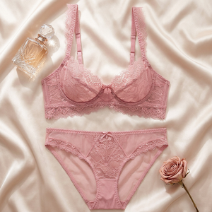 Conjunto de lencería romántico de encaje rosa con aros y tirantes ajustables para mujer, tallas grandes, con bragas de cintura media tipo bikini. - Product Image 3