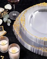 100 Assiettes jetables en plastique transparent écologiques de 10,25 pouces avec bord doré pour mariages, fêtes, rentrée scolaire, baby showers
