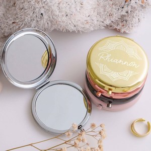 Espejo <span class=keywords><strong>de</strong></span> maquillaje portátil personalizado bolsillo espejo compacto plegable <span class=keywords><strong>de</strong></span> doble cara favores <span class=keywords><strong>mejores</strong></span> <span class=keywords><strong>regalos</strong></span> <span class=keywords><strong>de</strong></span> <span class=keywords><strong>boda</strong></span> para invitados - Product Image 5