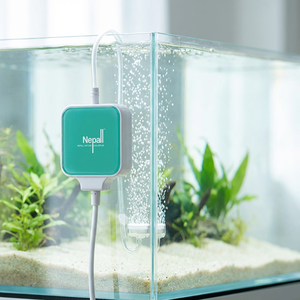 Mini Bomba de Oxígeno y Aireador Ultrasilenciosa para Acuarios, Ahorro de Energía para Peceras y Acuarios de Arrecife de Coral - Product Image 1