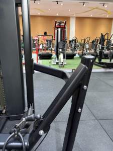 Máquina <span class=keywords><strong>de</strong></span> Poleas Horizontal Profesional <span class=keywords><strong>de</strong></span> 302 kg para Ejercicios <span class=keywords><strong>de</strong></span> Fuerza con Peso Ajustable para Entrenamiento <span class=keywords><strong>de</strong></span> Espalda - Product Image 3