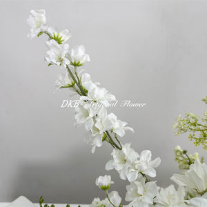 ดอกไม้ประดิษฐ์ทำมือจากผ้าไหมสีขาวทรงกลมสำหรับตกแต่งร้านอาหาร วันแม่ วันคริสต์มาส ขายส่งแบบกำหนดเองได้ - Product Image 5