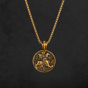 Nuova Collana 2026 con Pendente Rotondo Grifone in Stile Punk Hip-Hop Vintage Ispirato alla Mitologia Greca, in Acciaio Inossidabile Dorato da Uomo ALN2601001471 - Product Image 2