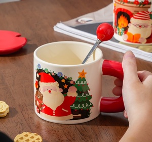 Taza de Leche de Cerámica de 320 ml con Diseño Navideño de Dibujos Animados, con Tapa y Cuchara, Apta para Alimentos, Regalos Personalizados - Product Image 5