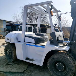 Montacargas de Combustión Interna TCM 7T4.5M, con Motor Diésel, Neumáticos Neumáticos, Operación con Asiento, para Terrenos Difíciles, Uso en Construcción - Product Image 1