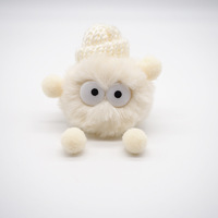 Accessoires de bricolage mignons petites briquettes porte-clés pendentif boule de poils peluche porte-clés chaussures et chaussettes elfe poupée porte-clés