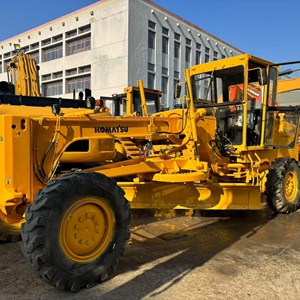 Motoniveladora Usada Komatsu GD511A con Control Avanzado para Nivelación de Carreteras, Equipo de Construcción - Product Image 3