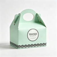 Boîte cadeau élégante en carton biodégradable avec poignée, design en dentelle, livraison express 72H